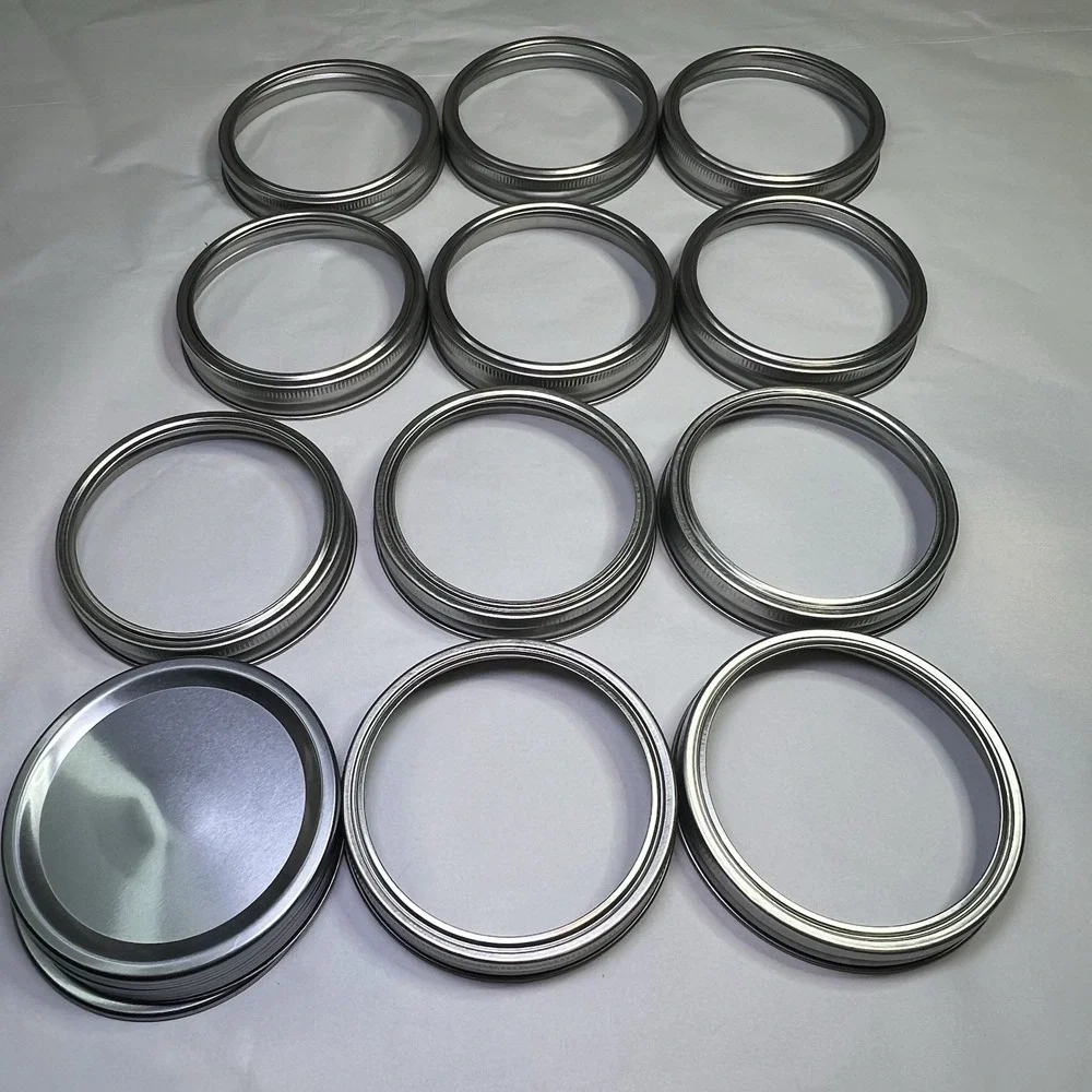 Lot of 12‎ New Wide Mouth Canning Jar Rings Gold And Silver Includes 11 Lids